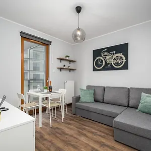 https://apartament-ks-warszawa-kasprzaka-bliska-wola-17.warsawhotelspoland.com
